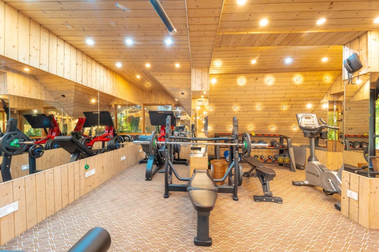 Hotel Mirage Srīnagar Екстериор снимка