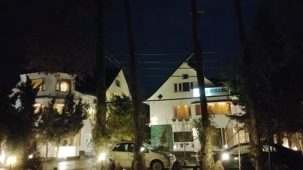 Hotel Mirage Srīnagar Екстериор снимка